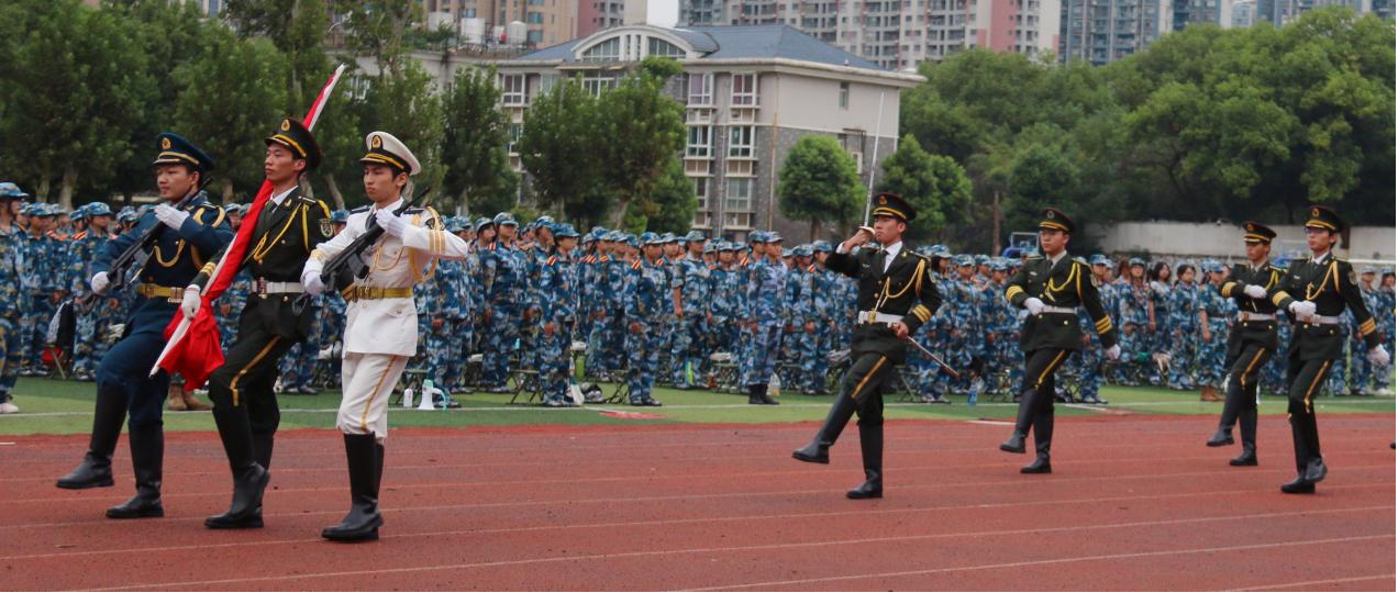 球王会举行“弘扬中华文化 铸牢爱国精神”主题教育升旗仪式