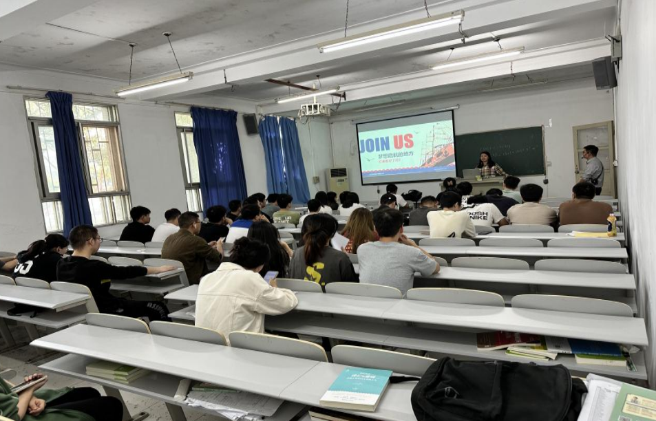 校企联动筑未来，企业宣讲进校园 ——球王会（邮科院校区）