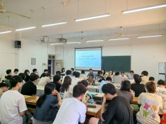 公司召开2023-2024学年第二学期期中师生座谈会